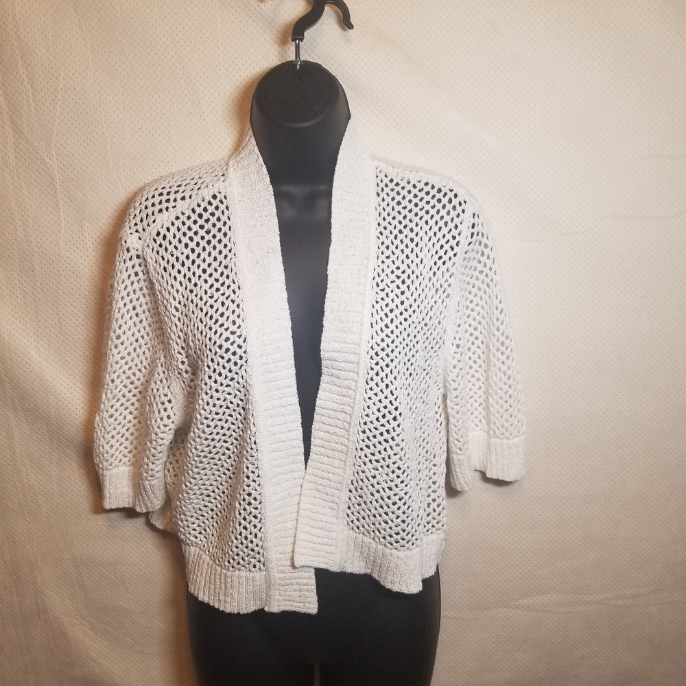 EUC Cream Colored Short Sleeve Cardigan Size Med